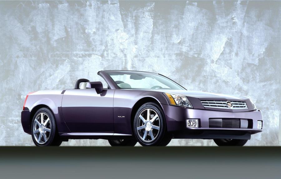  Cadillac XLR Roadster 2004 года  (фото 38 из 128)